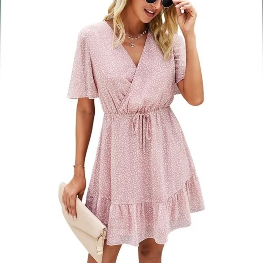 NWT Kirundo Pink and White Butterfly Sleeve Ruffle Hem Spring Summer Sun Dress
